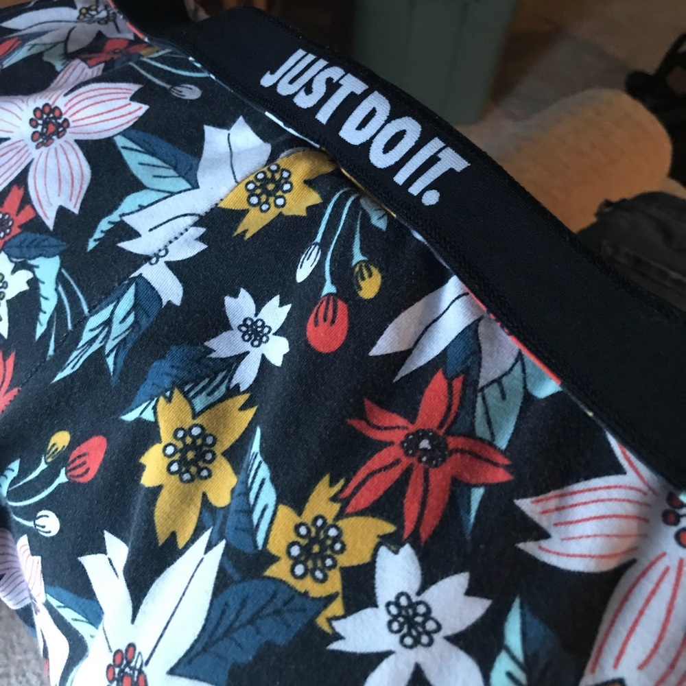 Cotton Floral Nike Leggings